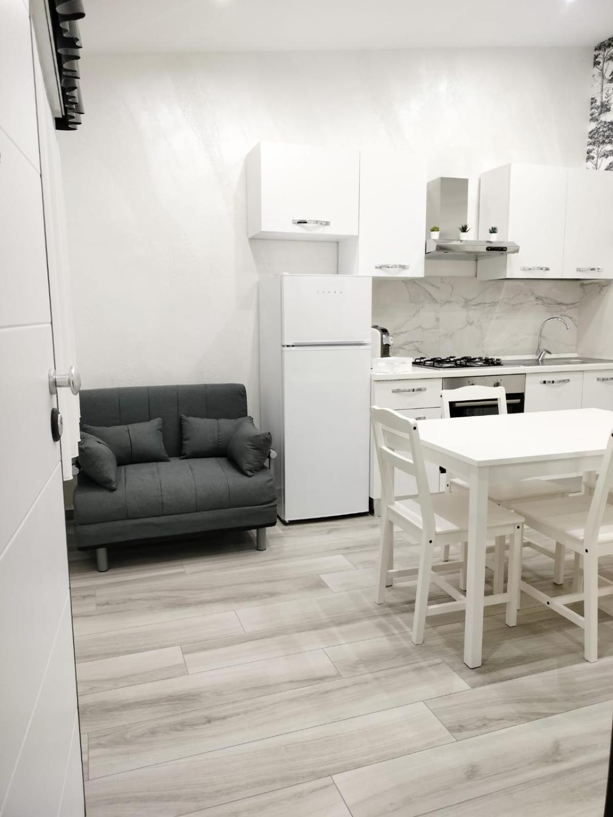Le Roche Noir 11 Appartamento Aeroporto di Catania Fontana Rossa