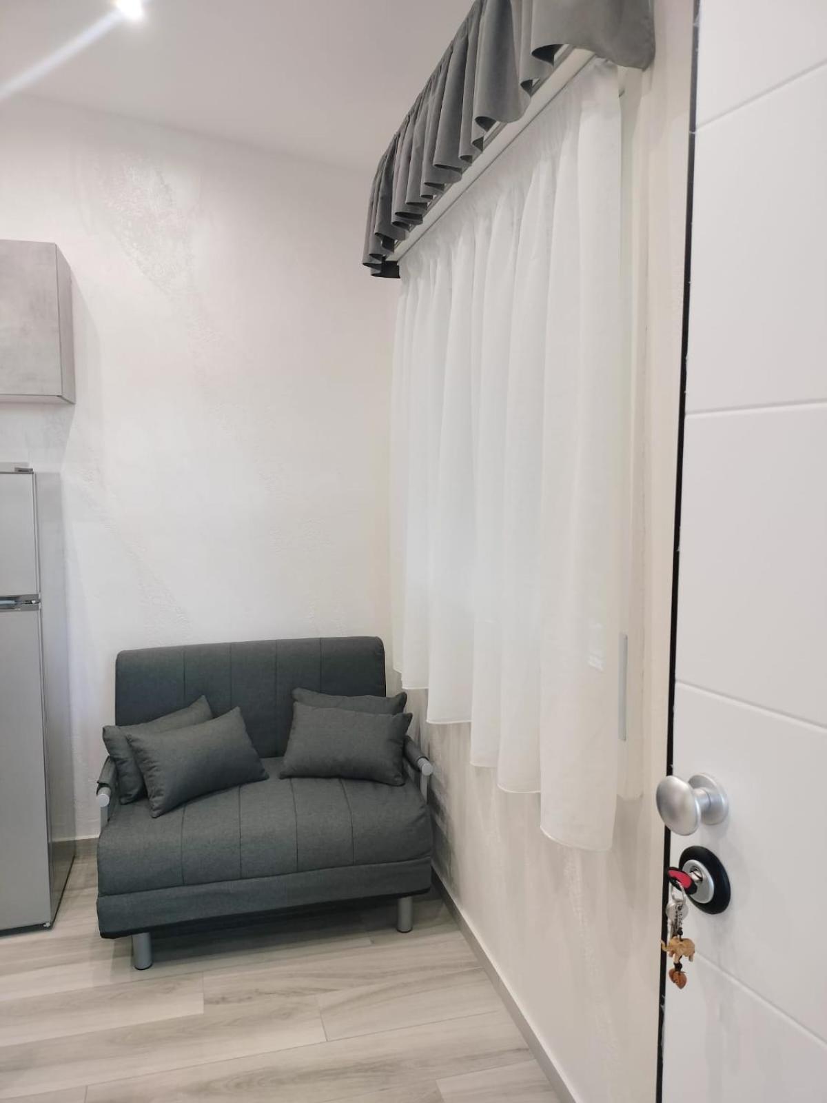 Appartamento Le Roche Noir 11 Aeroporto di Catania Fontana Rossa